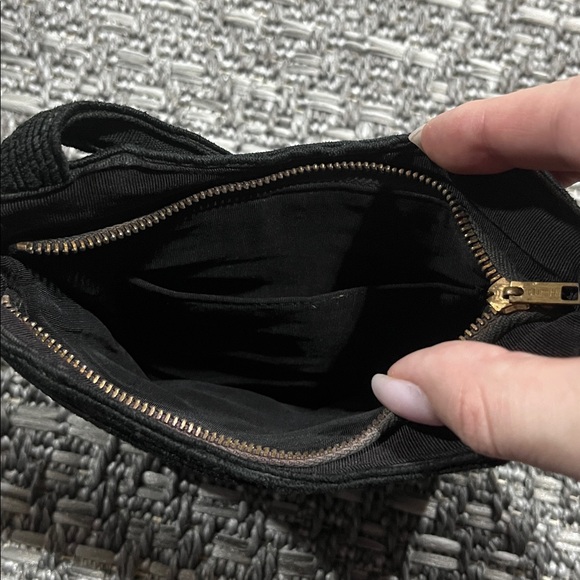 Vintage Black Zipper Purse - Picture 5 of 11